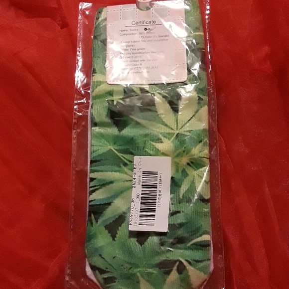 ☆ 420 socks. New, in package, leaf socks - Picture 4 of 4